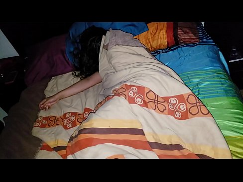 ❤️ सौतेला बेटा सोते समय अपनी युवा सौतेली माँ को डांटता है। ❤️ घर का अश्लील  hi.porngameshub.ru पर  ❤